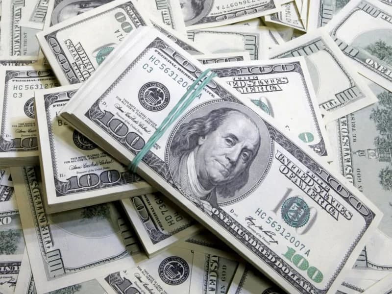 اليورو عند أدنى مستوياته قبل اجتماع البنك المركزي الأوروبي